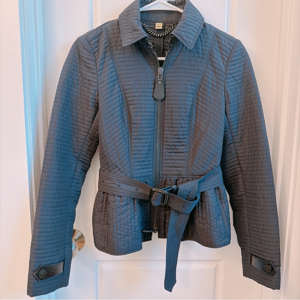 Elegant like new Burberry Jacket size 2